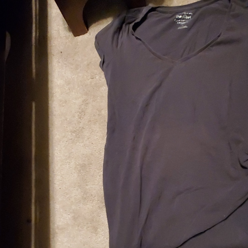 Maternity shirt bump start